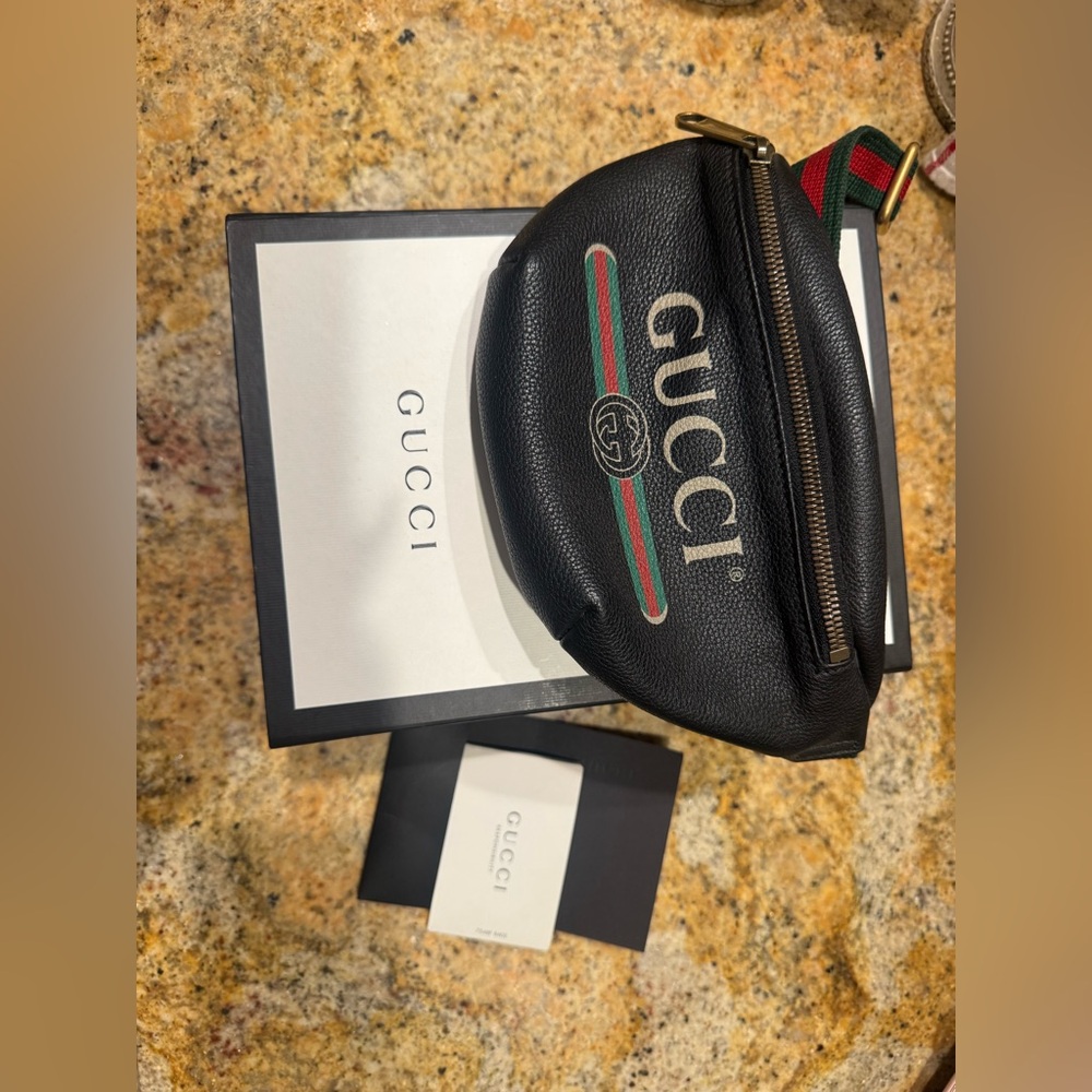 Authentic gucci waist bag fanny pack crossbody💜